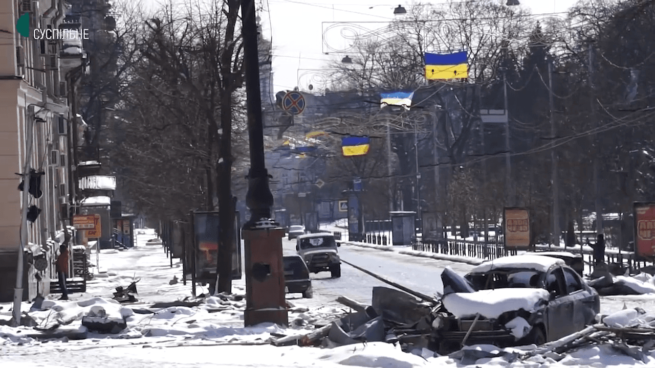 Video thumbnail: Russia  continues to destroy Ukrainian peace's cities. Downt