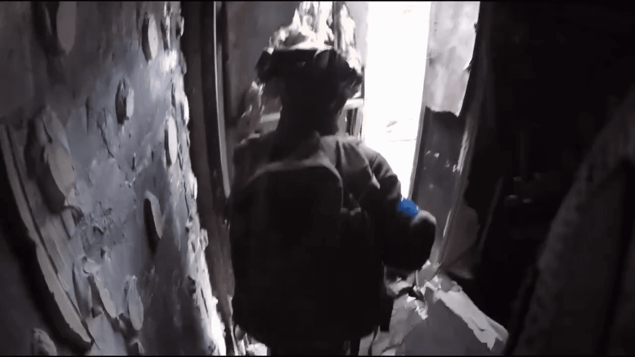 Video thumbnail: Ukrainische Spezialeinheiten schlagen feindliches Versteck in Stepnohirsk