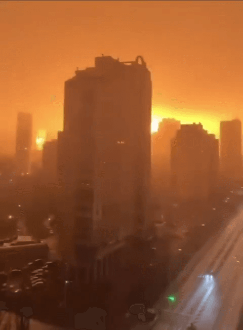 Video thumbnail: This is how the center of Europe looked last night.
Russian 