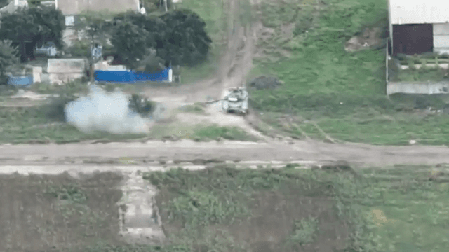 Video thumbnail: Excellent work by Javelin on the Russian tank that is shelli