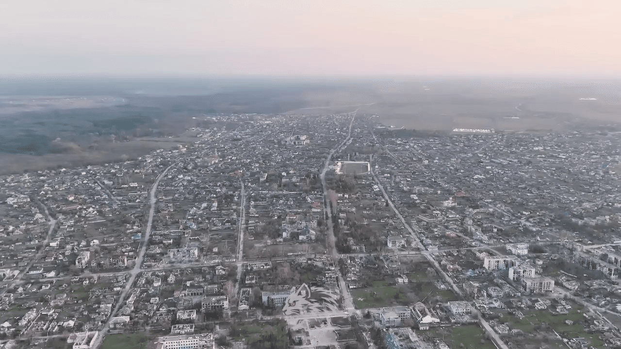 Video thumbnail: Oleshky Ocupada Hoje: Imagens de Drone Mostram uma Cidade em Ruínas