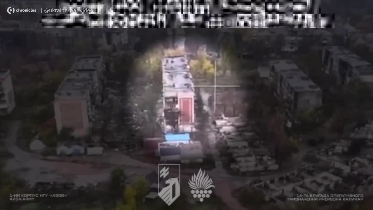 Video thumbnail: Der „Chervona Kalyna“-Panzer eliminiert Besatzer, die sich in Rodynske verstecken