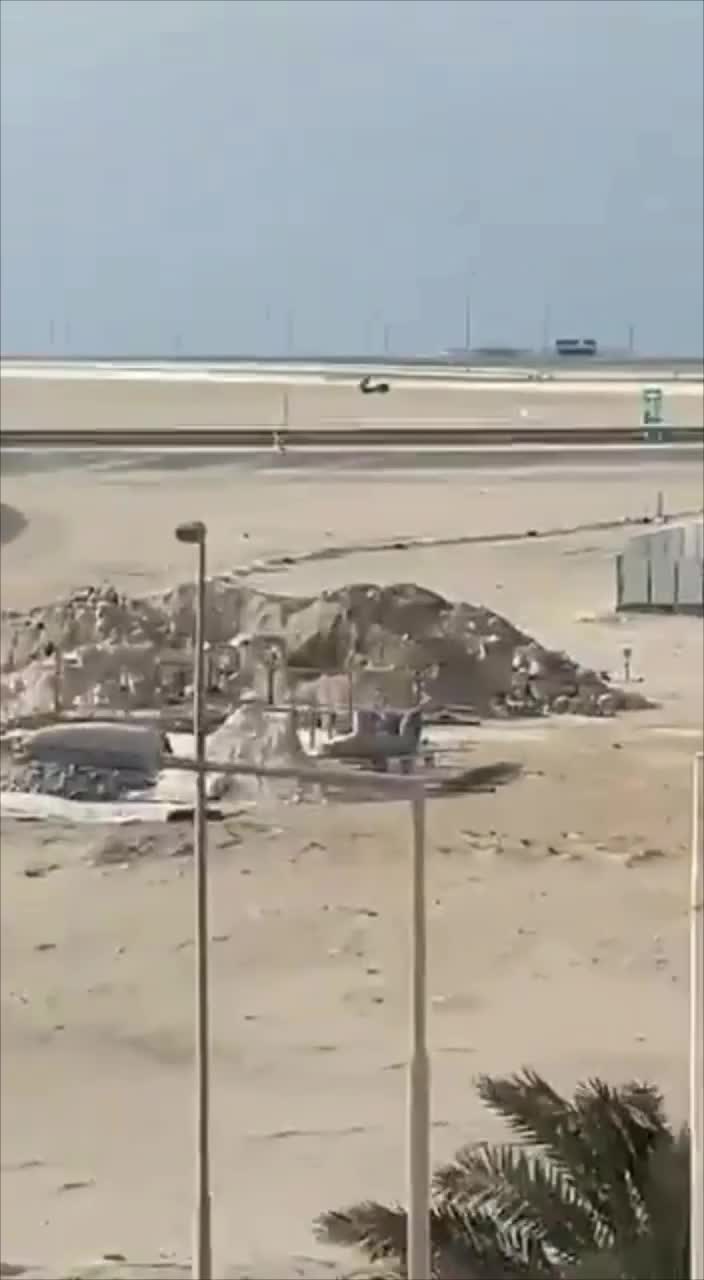 Video thumbnail: Amerikansk HIMARS avfyrar ATACMS mot Iran från Bahrain