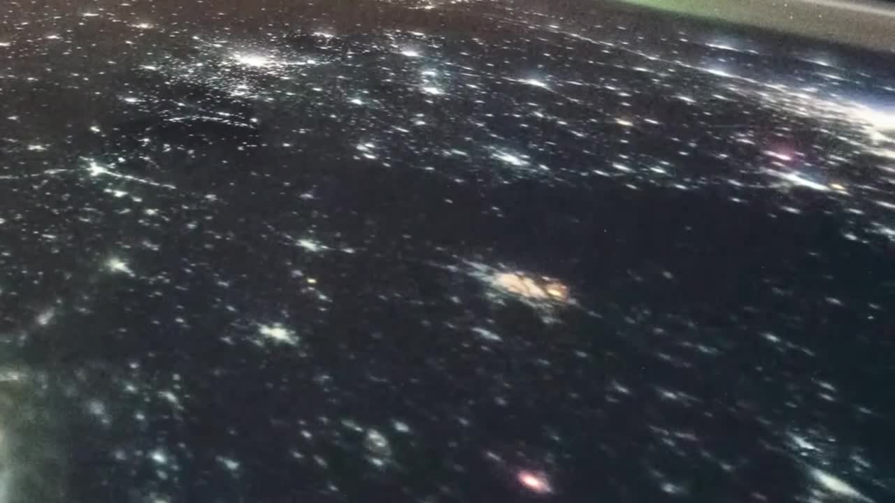 Video thumbnail: Ataques russos em Kyiv capturados do espaço