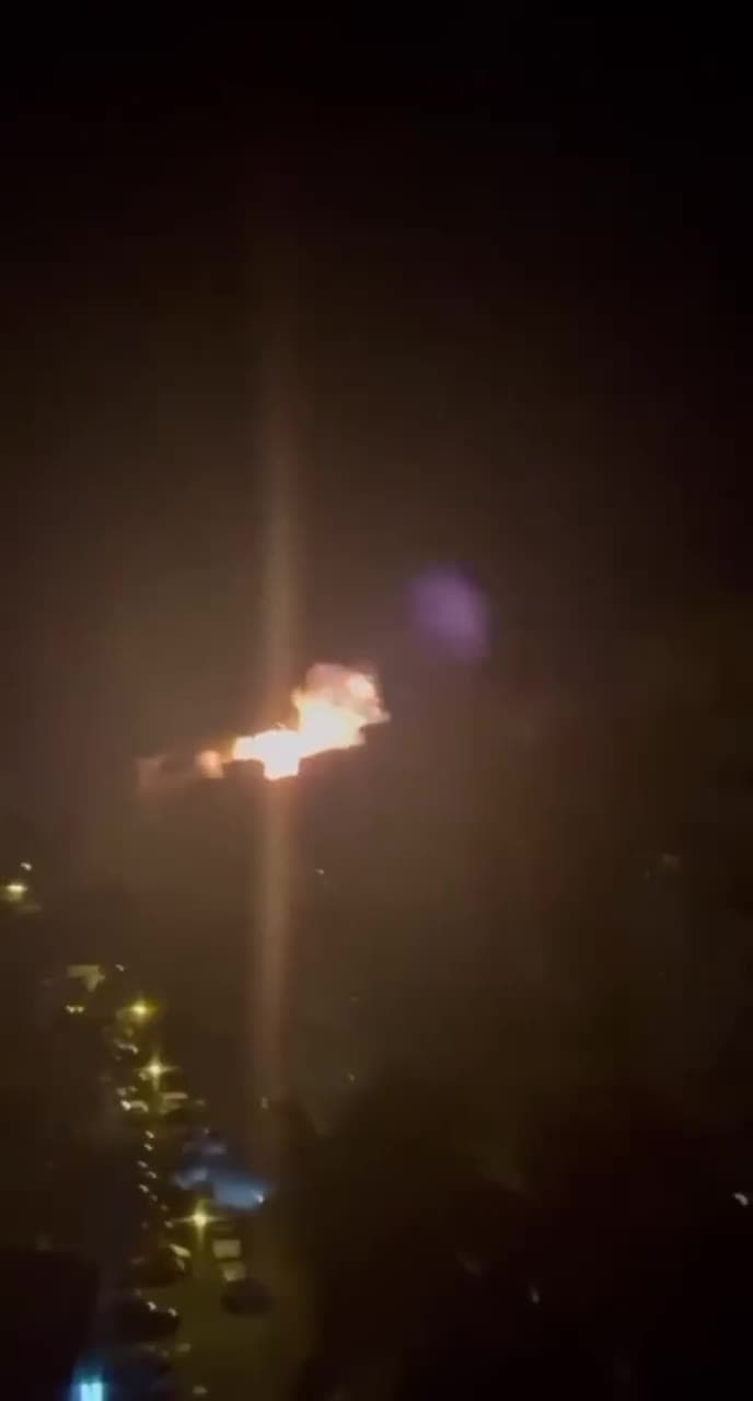 Video thumbnail: Dron ruso se estrella contra edificio de apartamentos en Rumania durante alerta aérea nocturna