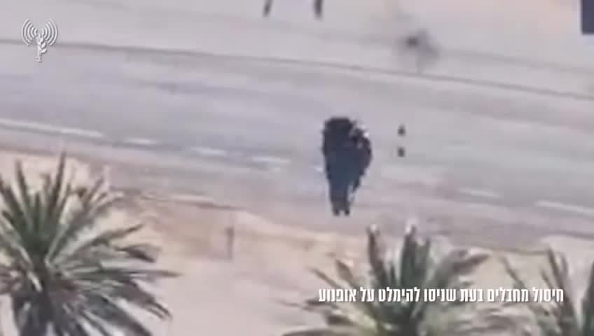 Video thumbnail: Operador de dron FPV israelí persigue a motociclistas de Hezbolá en Líbano