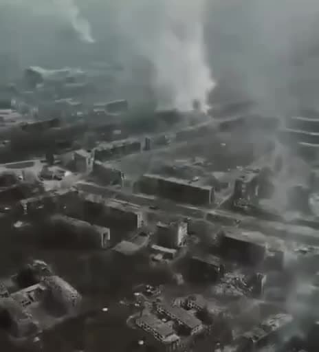 Video thumbnail: Drönarbilder visar förstörelse i Kostiantynivka, Donetsk-regionen