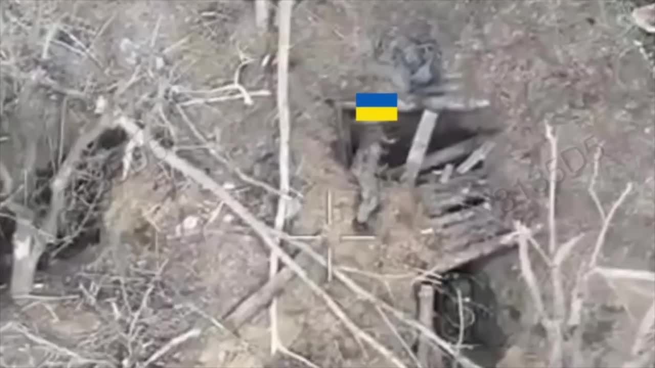 Video thumbnail: Ukrainian Soldier Neutralizes Russian Assault Trooper in Huliaipole Direction